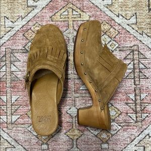 Ugg Gweneth clogs size 8